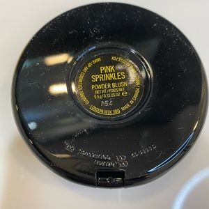 MAC Cosmetics Makeup - Simpsons MAC Makeup MAC Cosmetics Makeup - Simpsons MAC Makeup